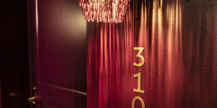 Hotel Die Josefine Zimmernummer Lampe 310