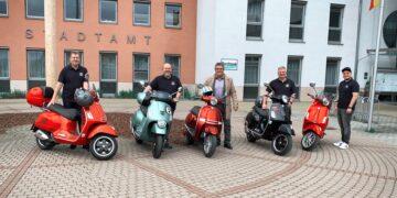 Bürgermeister Paul Mahr (Bildmitte) und die Mitglieder des Lions Club Marchtrenk - Welser Heide freuen sich schon auf das neue Charity Event.