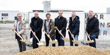 Spatenstich für Österreichs größte Insektenzuchtanlage