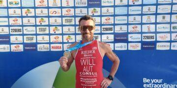 Gerald Will holt Gold