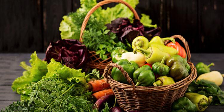 Welche Obst- und Gemüsearten haben in Österreich im Mai Saison?