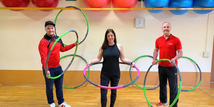 Hula-Hoop-Training für Anfänger und Fortgeschrittene