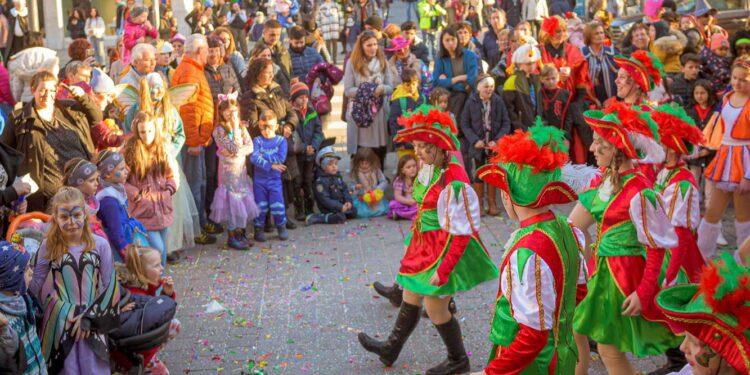 Buntes Faschingstreiben am Faschingsdienstag
