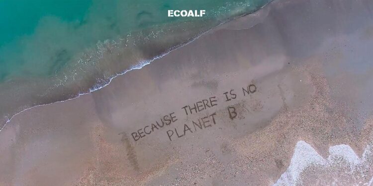 Strand mit Because there is no Plant B ECOALF