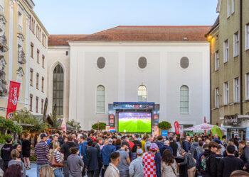 Feierliche Eröffnung des „Minoritenstadions“