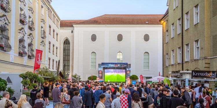 Feierliche Eröffnung des „Minoritenstadions“