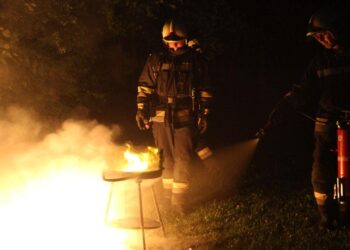 Feuerwehreinsatz im Stadtgebiet von Wels nach einem Grillabend.